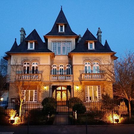 Le Castel Guesthouse Μπαγιέ Εξωτερικό φωτογραφία