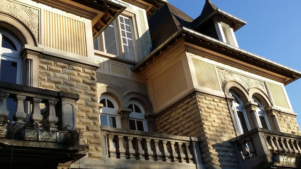 Le Castel Guesthouse Μπαγιέ Εξωτερικό φωτογραφία