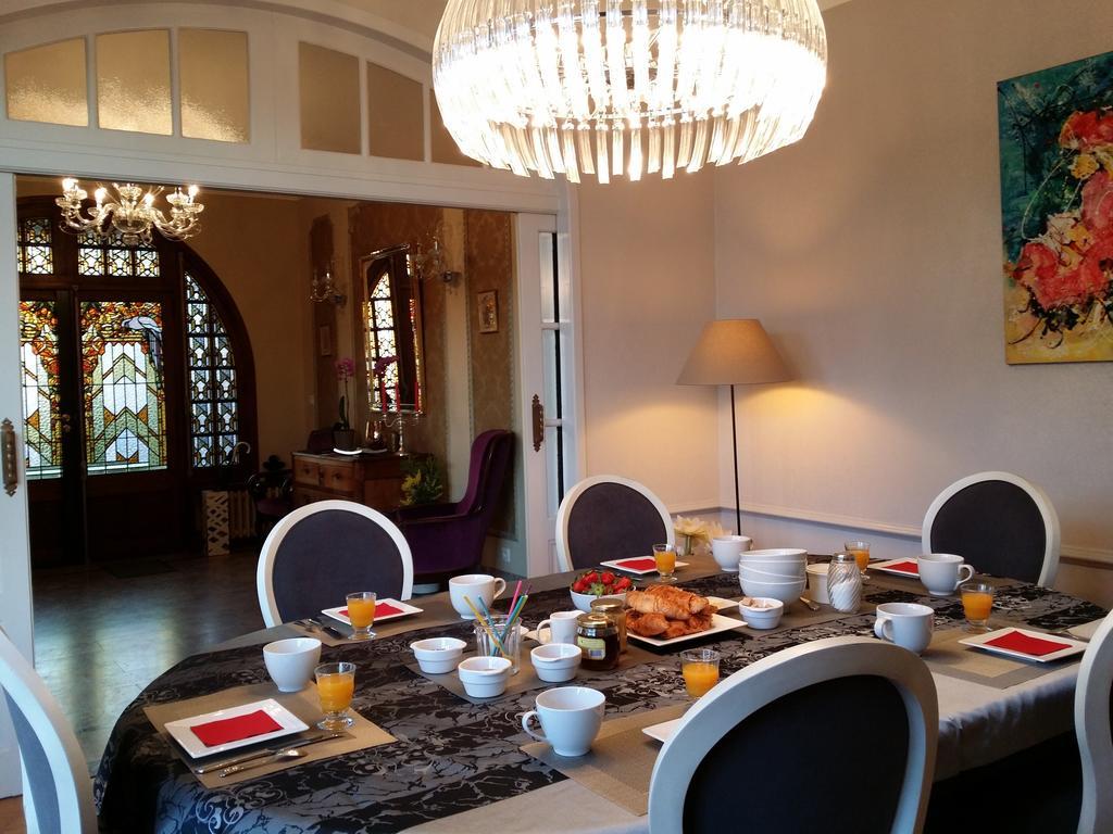 Le Castel Guesthouse Μπαγιέ Εξωτερικό φωτογραφία