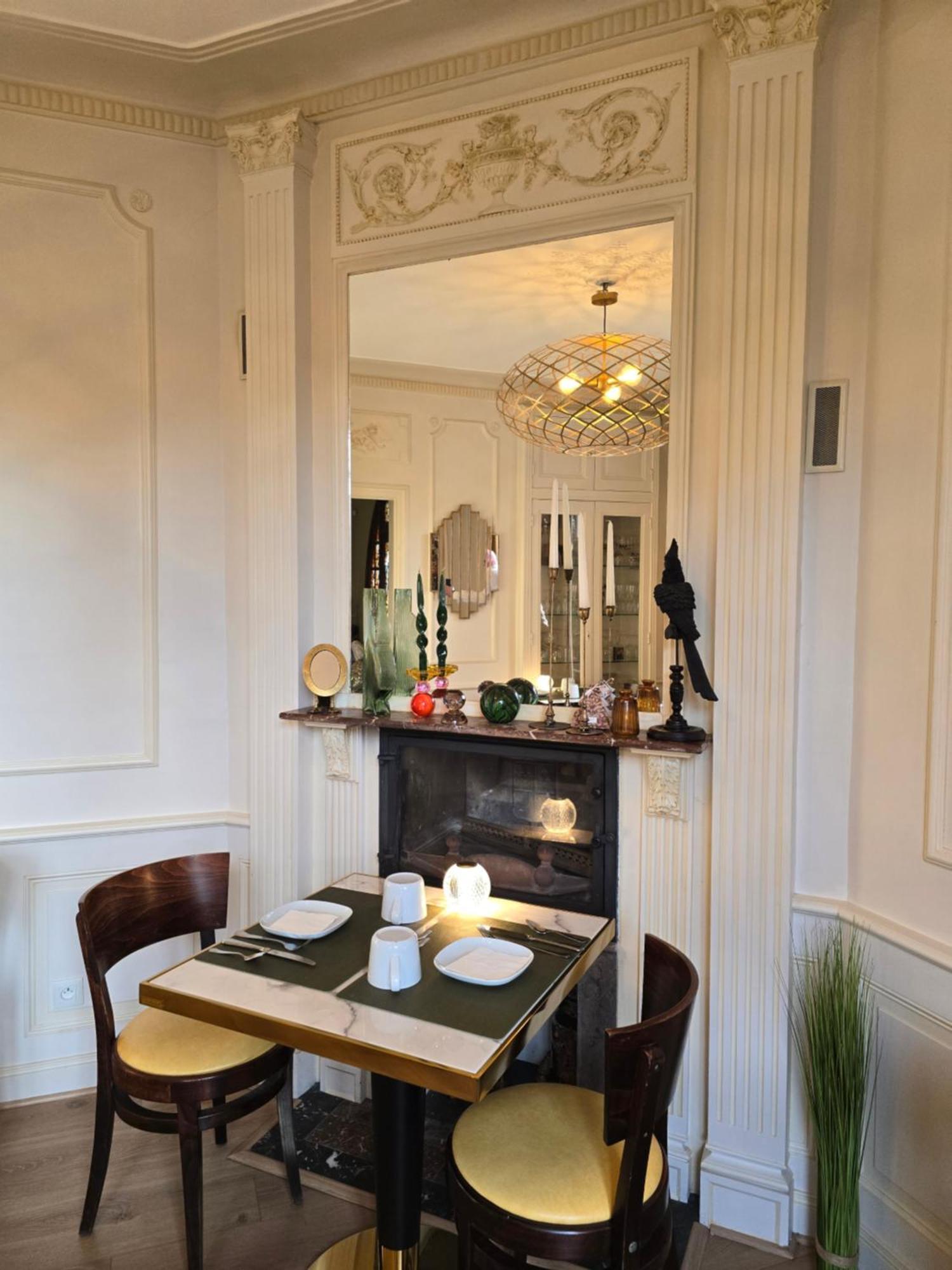 Le Castel Guesthouse Μπαγιέ Εξωτερικό φωτογραφία