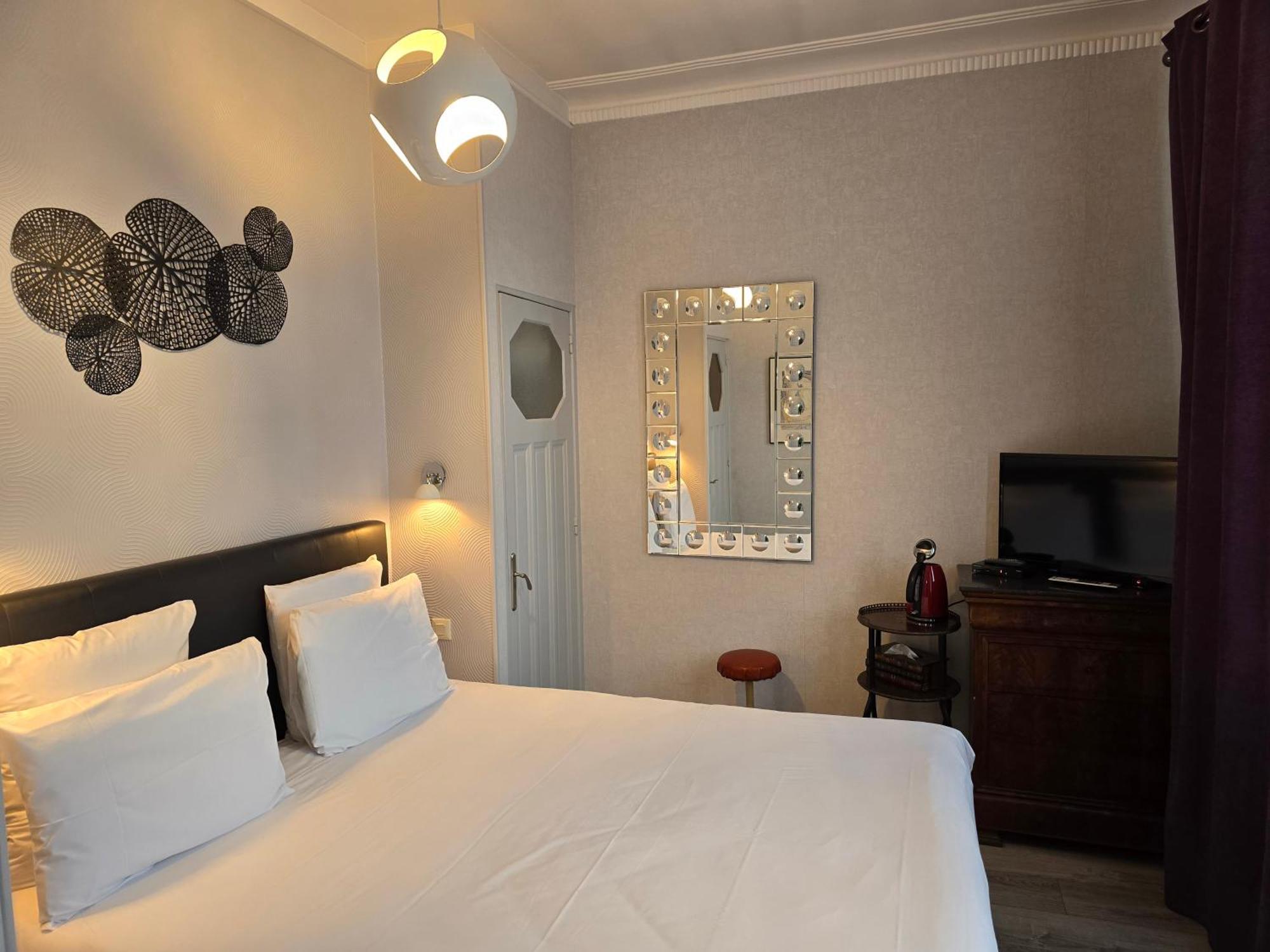 Le Castel Guesthouse Μπαγιέ Εξωτερικό φωτογραφία
