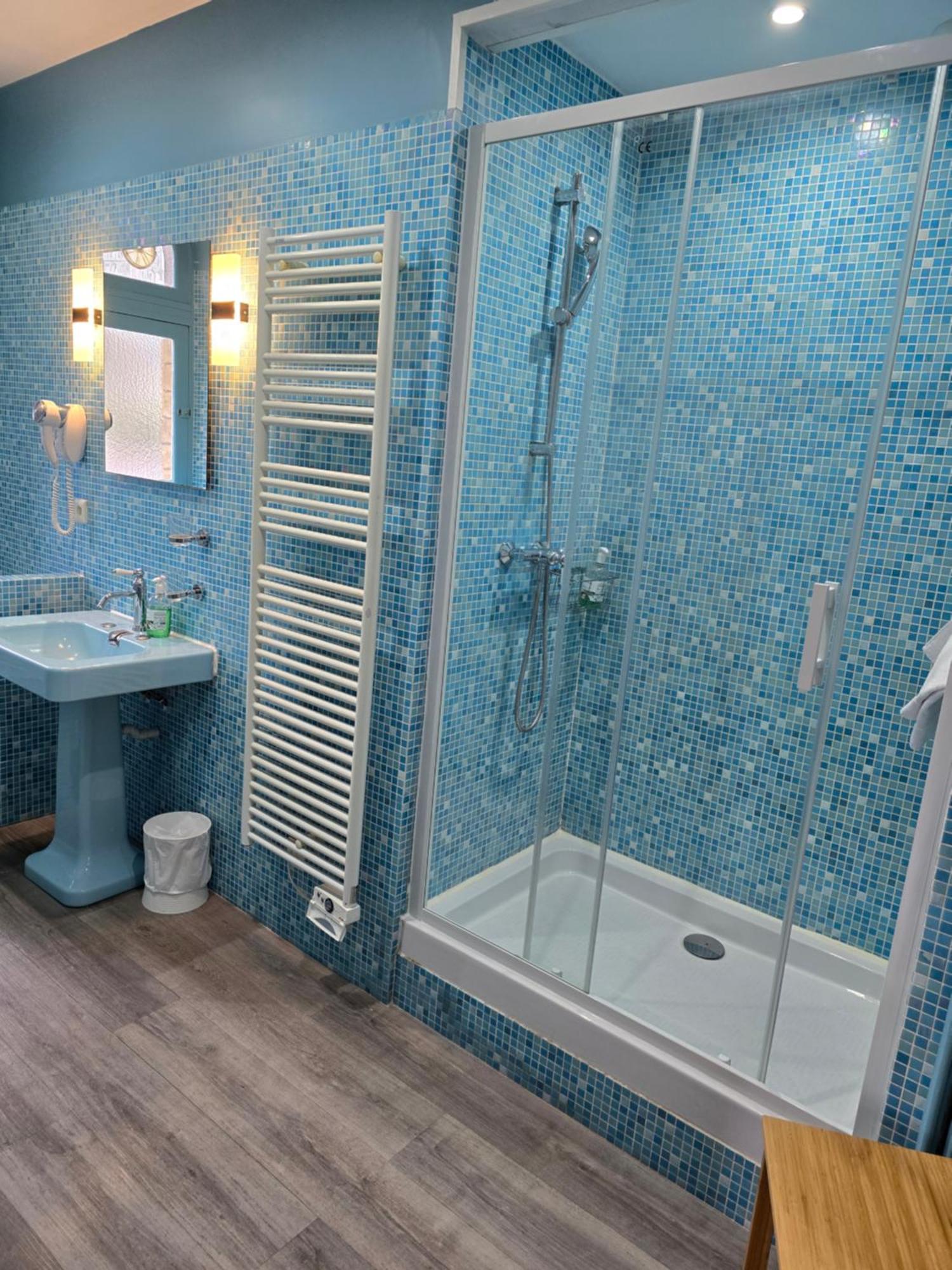 Le Castel Guesthouse Μπαγιέ Εξωτερικό φωτογραφία